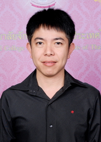  นายแพทย์ สราวุธ  สารีย์