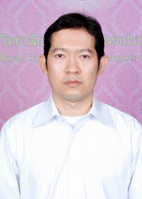  นายแพทย์ อดิศัย  วราดิศัย
